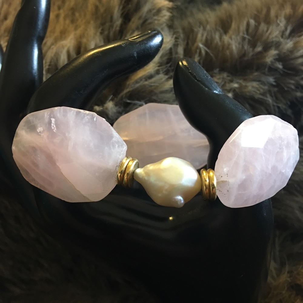 Faceted pink quartz mother of pearl bracelet